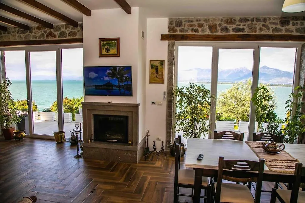 Vintage House With Stunning View Of Shkodra Lake Vila Villa